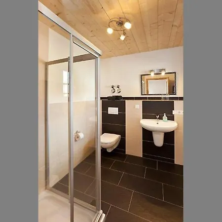 Alex A アパート フュッセン